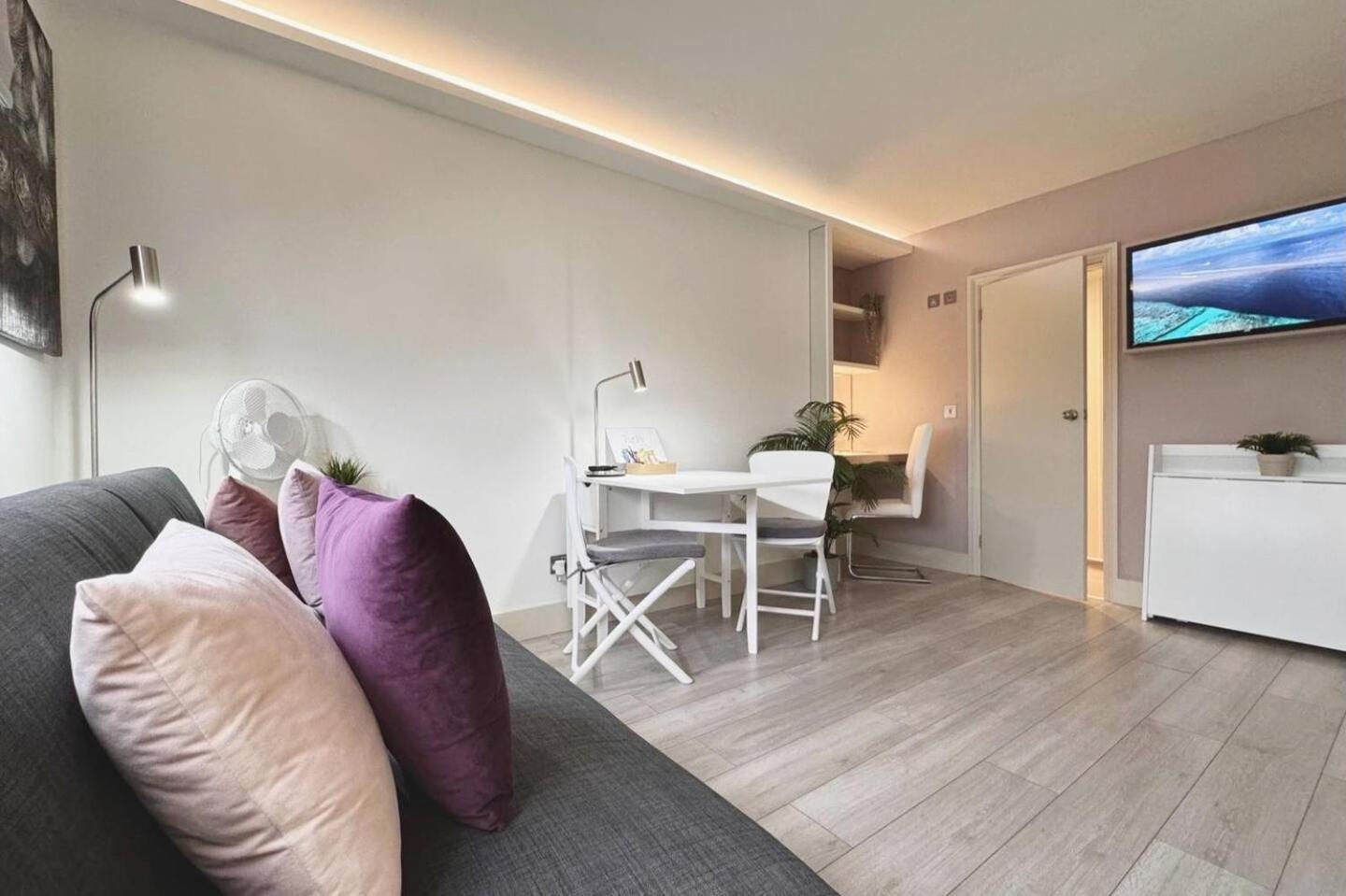 Apt 12 Luxury Living Chic Studio Steps From Beach Brighton Exterior photo